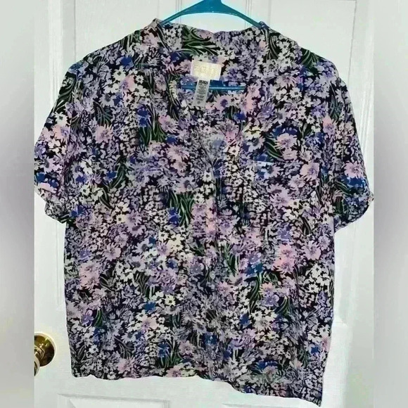 💛 Beach Riot Floral Short Sleeve Button Up Top - Picture 2 of 5